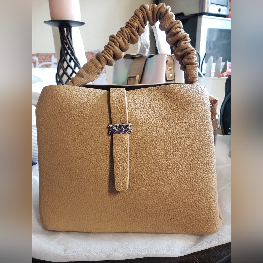 Hand bag / Crossbody bag. New.